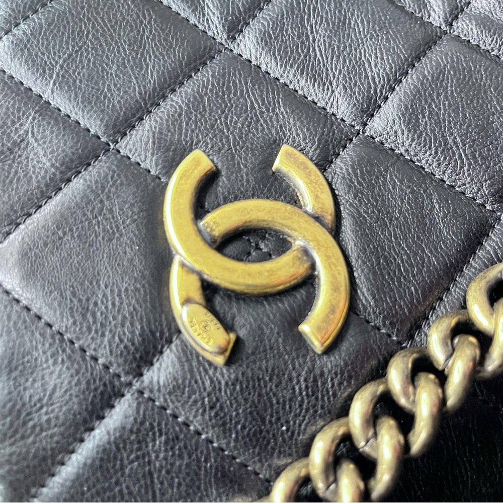 Chanel Black Quilted Shoulder Bag with Gold Accents - Picture 9 of 16